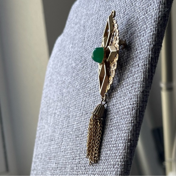 c1972 SARAH COV | Vtg | Peking Collection Green Glass Cabochon Bead Tassel Pin - Picture 6 of 12